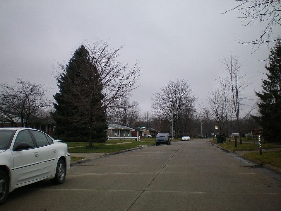 2nd image of 10859 Jackson St