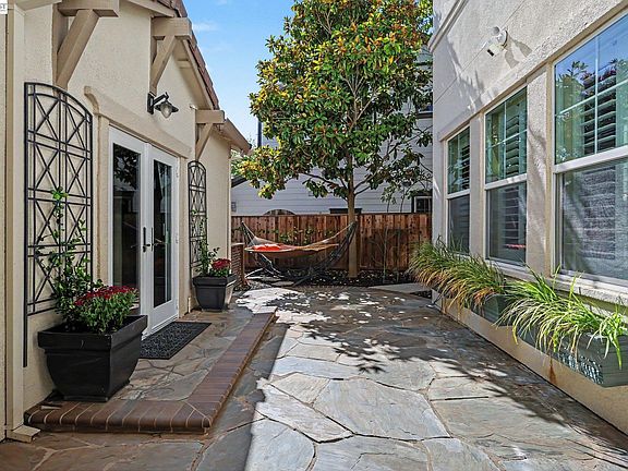 5th image of 3743 Ferncroft Way