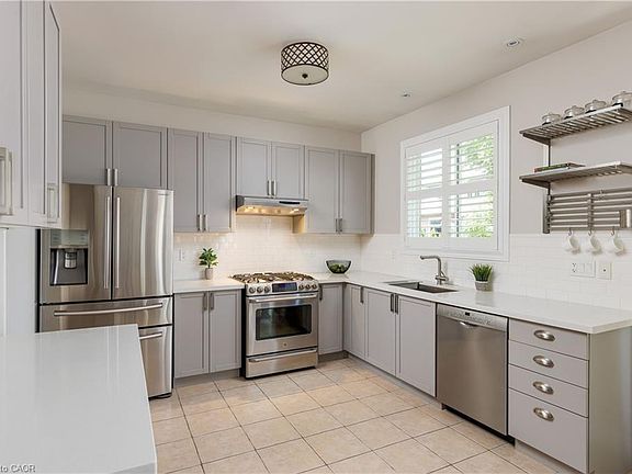 3rd image of 2277 Blue Oak Cir