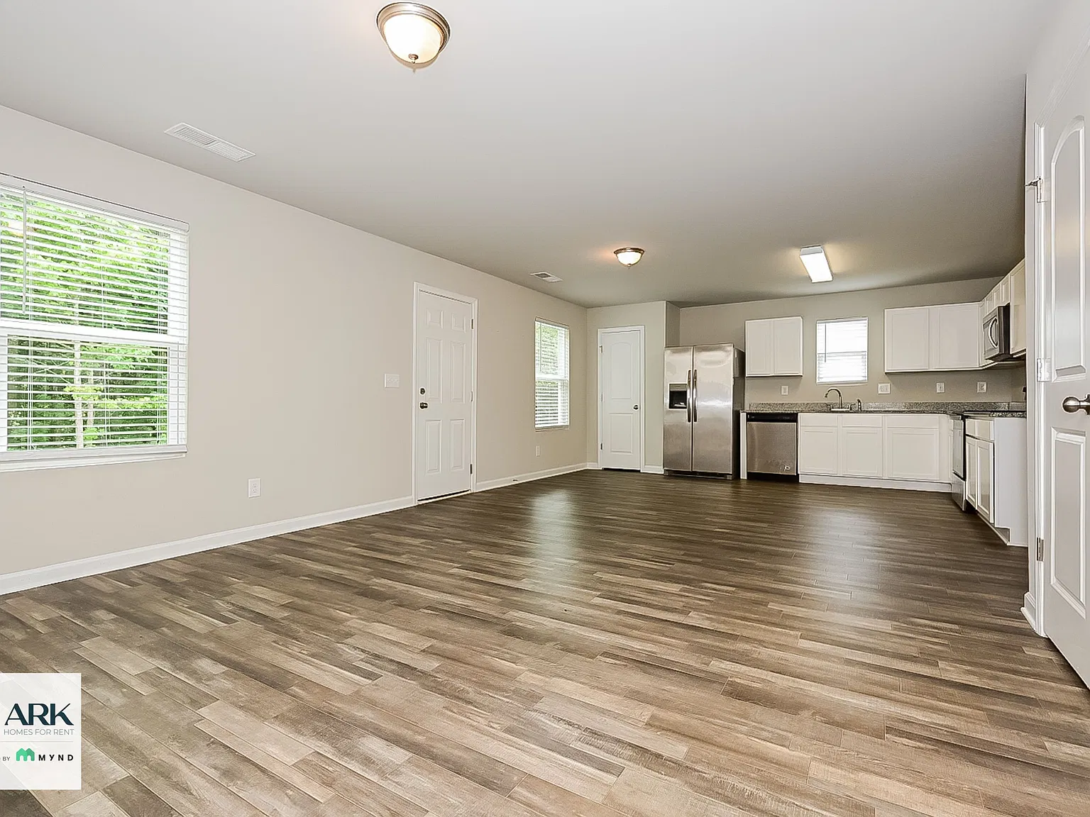 3 bed, 3.0 bath, 1606 sqft, $1,895 — Photo 3