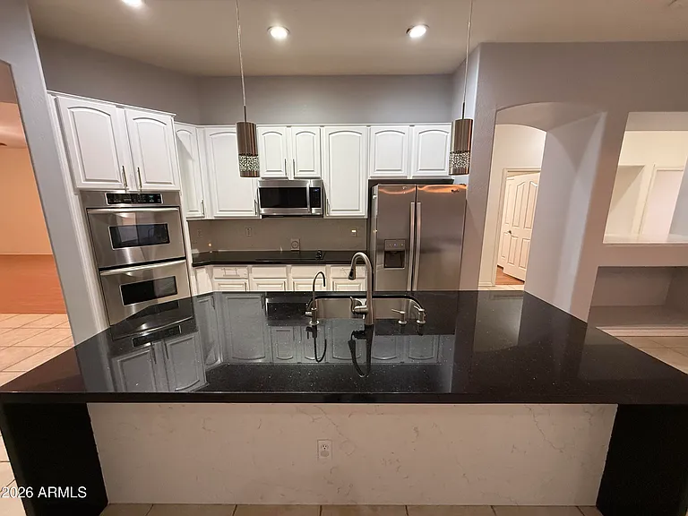 101 S Presidio Dr — Photo 8