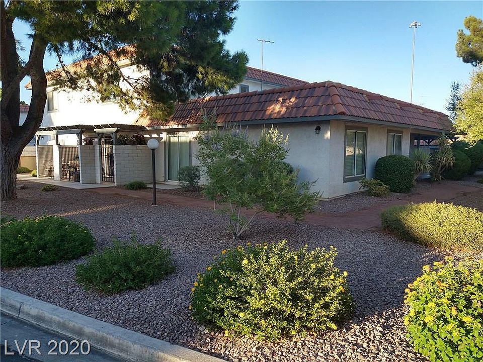 1st image of 1013 Willow Tree Dr Unit A