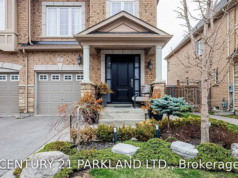 15 Sedgewick Pl — Photo 2