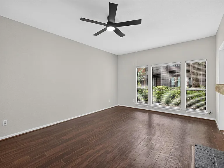 11711 Memorial Dr #621 — Photo 5