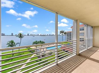 105 Paradise Harbour Blvd APT 402, North Palm Beach, FL 33408