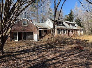 15427 Rolfe Hwy, Surry, VA 23883