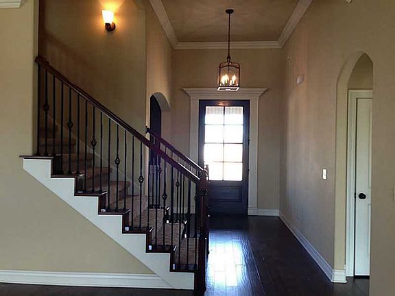 5th image of 3806 Lexington Dr