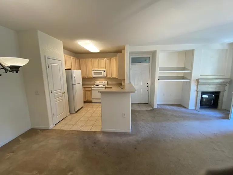 10351 W Girton Dr #102 — Photo 7