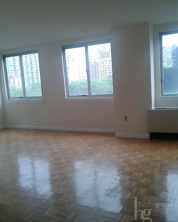 1st image of 235 E 40th St APT 10B