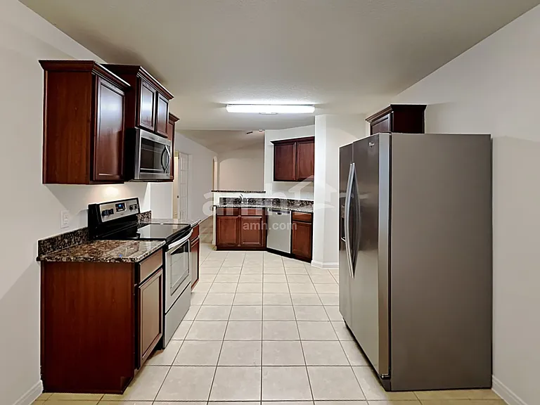 22431 Bauer Canyon Dr — Photo 3