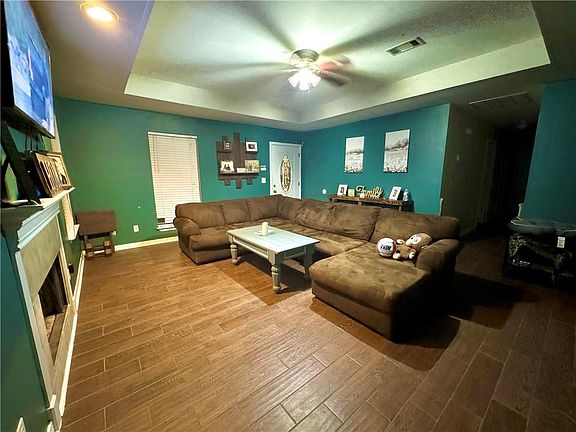 3rd image of 29289 Waverly Dr