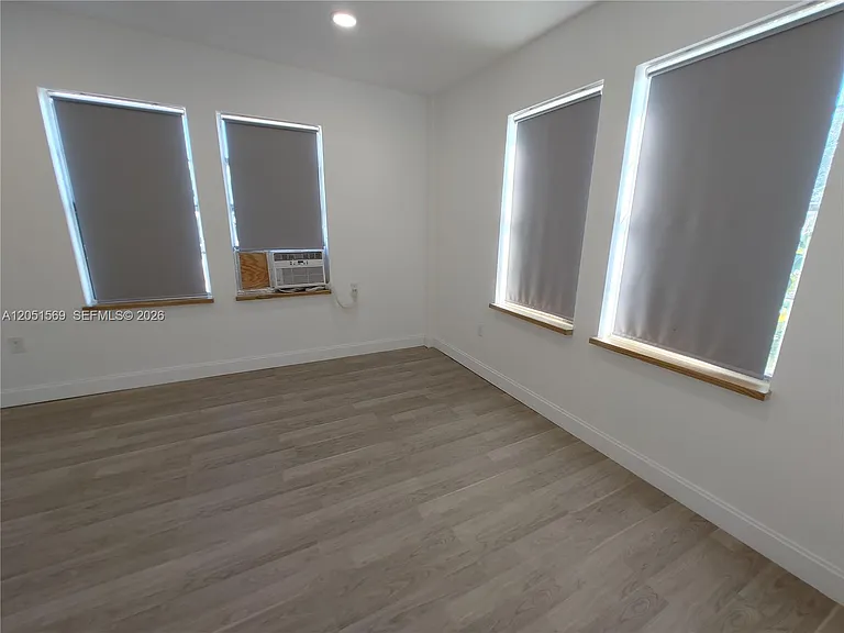1629 SW 6th St #11 — Photo 16