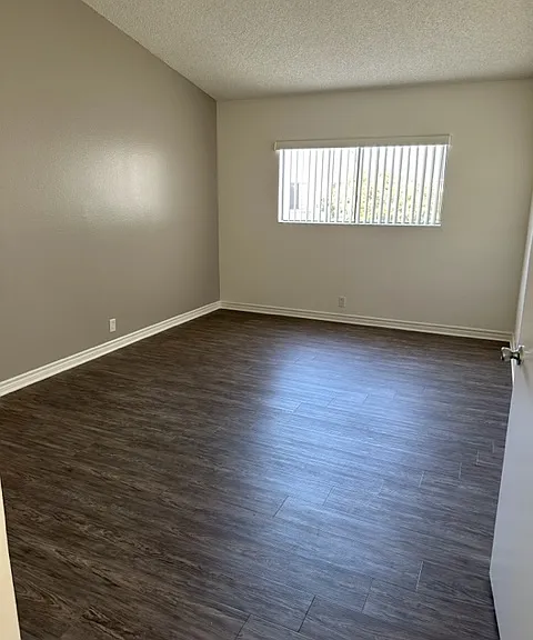 Westbay Apartments — Photo 56