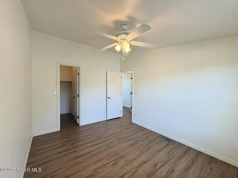1116 Samantha St — Photo 34