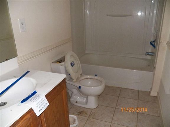 5th image of 1115 Mayrose Dr