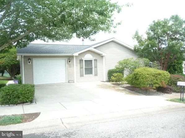 1073 Scenic View Dr, Schwenksville, PA 19473