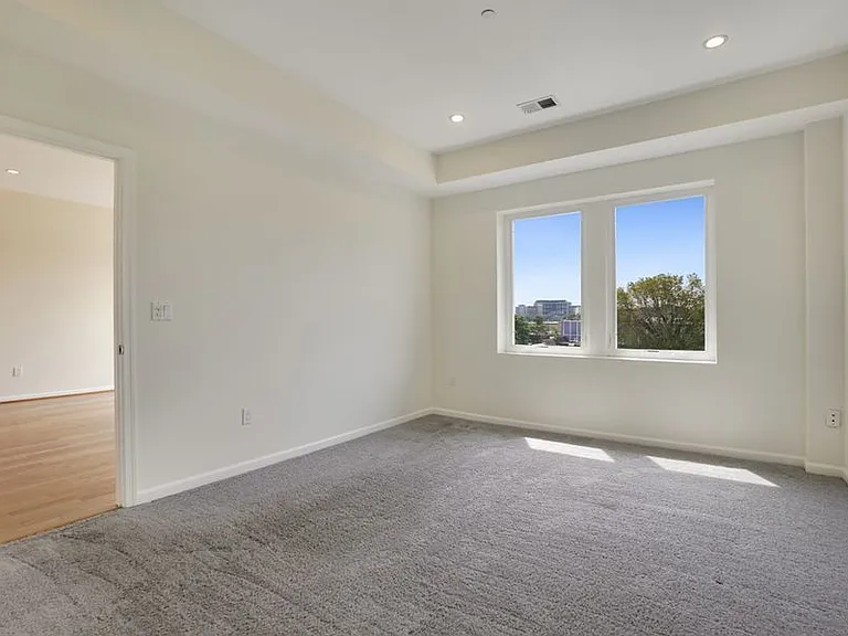 329 Rhode Island Ave NE #404 — Photo 13