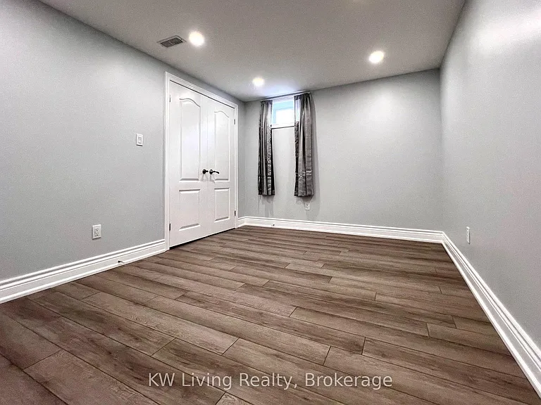 311 Boisdale Ave #BASEMENT — Photo 10