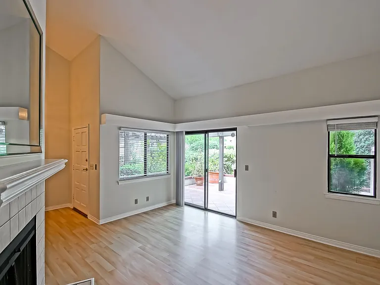 23 Coronado Ct — Photo 11