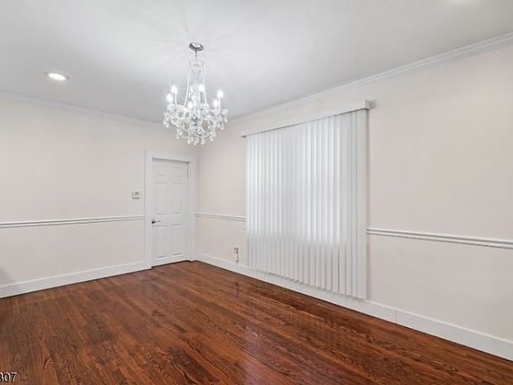 5th image of 708 Sheridan Ave