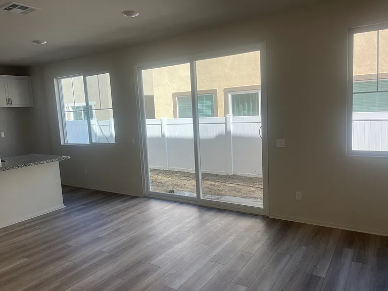 40480 Melrose Dr — Photo 6