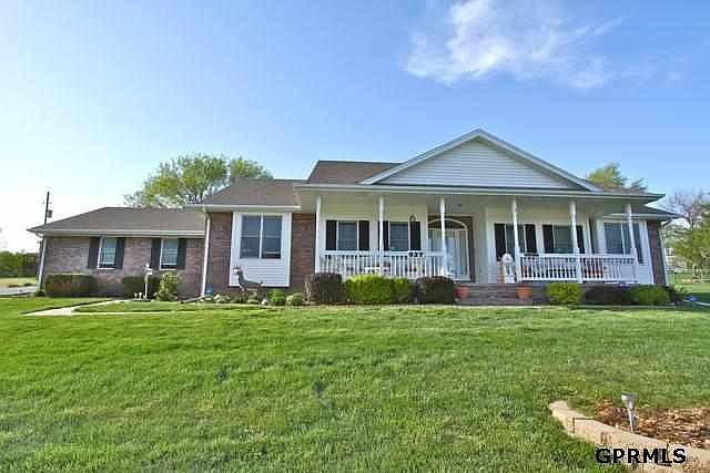 1st image of 937 Beaver Lake Blvd
