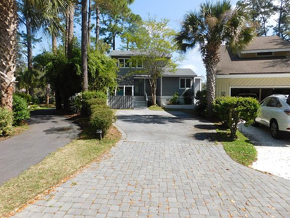 3rd image of 293 Moss Creek Dr