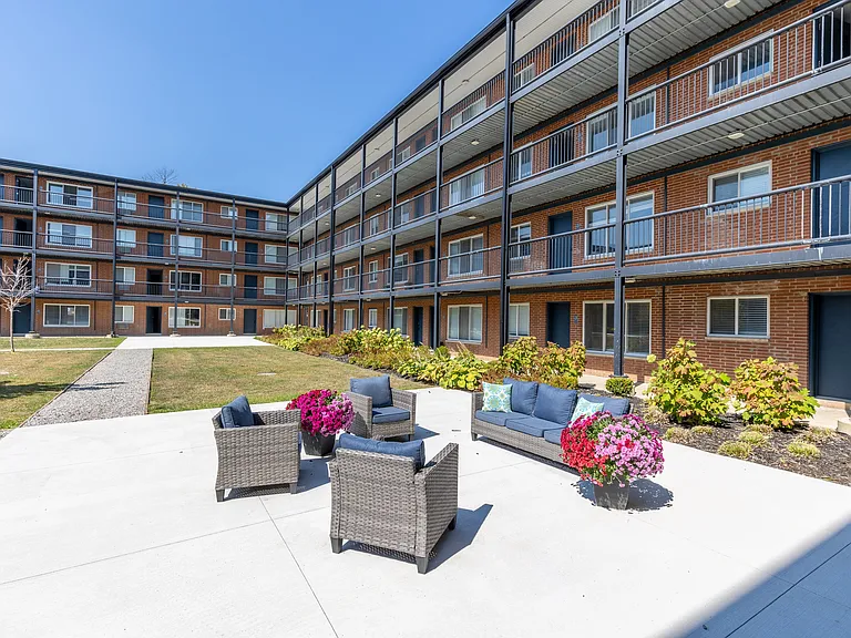 The Park on 13 Apartments - Royal Oak, MI — Photo 41