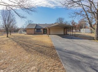 19416 Rock Spring Dr, Newalla, OK 74857