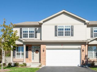 750 Spencer Ln, Lake Zurich, IL 60047
