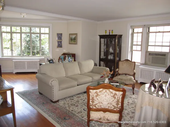 150 Burns Street image 1 of 4