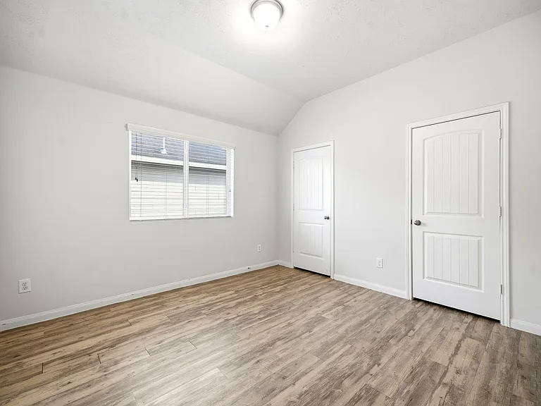 19 Santa Barbara Dr — Photo 22