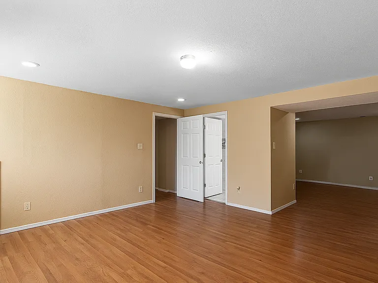 605 Thornridge Dr — Photo 21