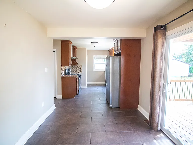 150 Hughes St — Photo 5