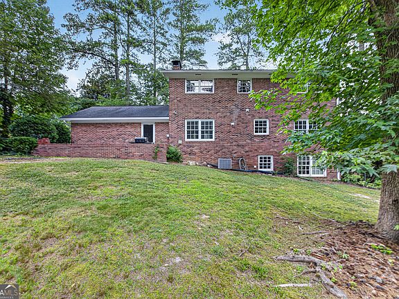 4th image of 4854 Springfield Dr