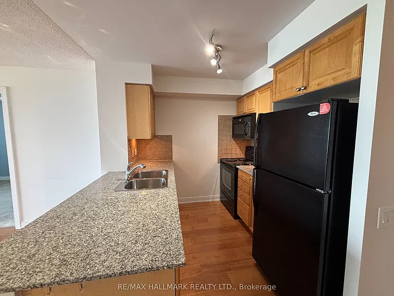 35 Viking Ln #839 — Photo 9