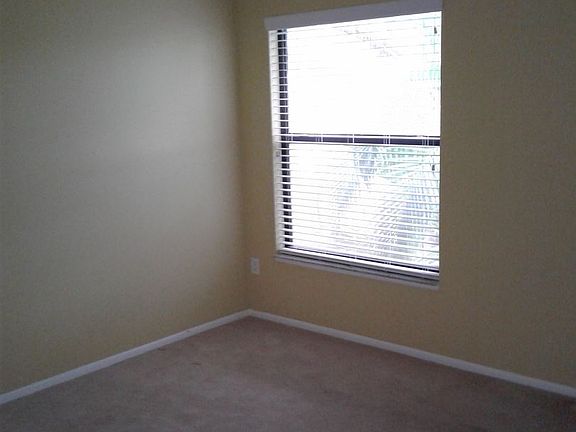 5th image of 607 Casa Park Ct N