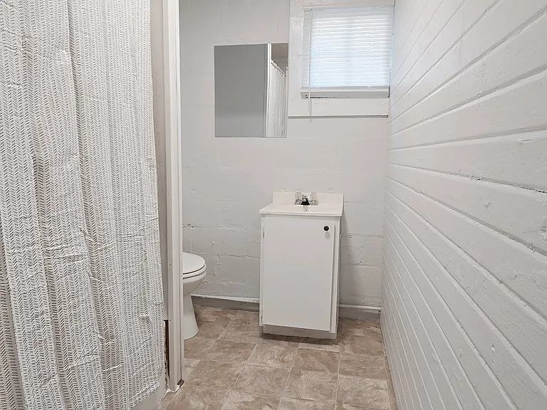 236 Berkley St SE #B — Photo 12