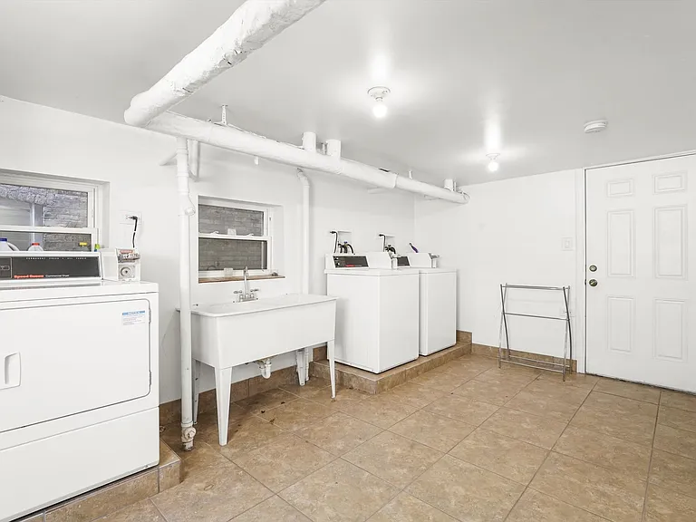 4843 Lee St #3 — Photo 21