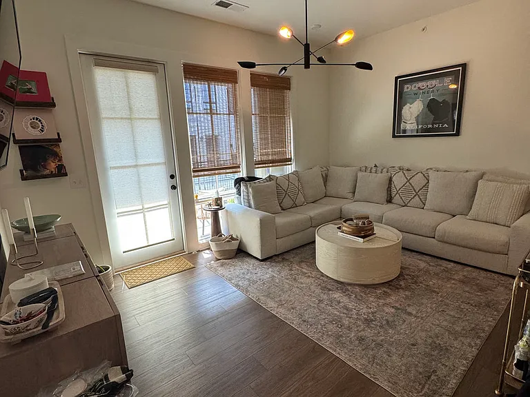 1279 Viney Pl NW — Photo 3