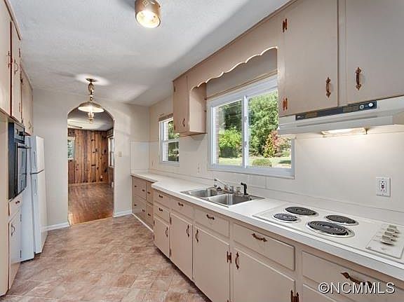 2nd image of 1724 Old Haywood Rd #Top