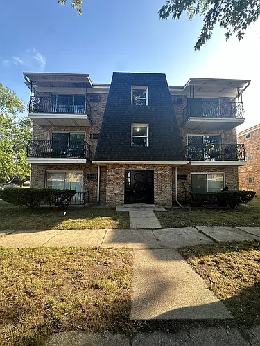 1015 E 150th Pl #3E Photo 1