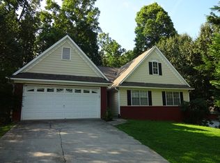 875 Oaklen View Dr, Buford, GA 30518