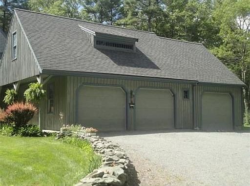 3rd image of 121 Cranberry Dr