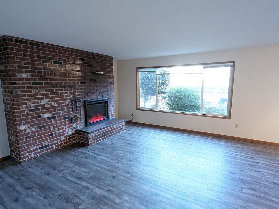 R0415 Tabor West Apartments 64006476 SE Division St Portland, OR