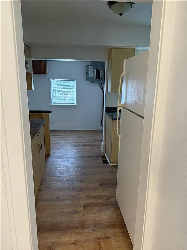 4 bed, 1194 sqft, $1,600 — Photo 2