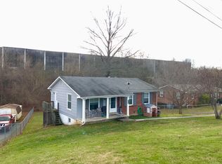 536 Hilltop Dr, Bristol, VA 24202