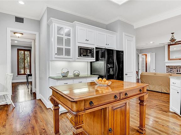 5th image of 6433 Willow Creek Dr