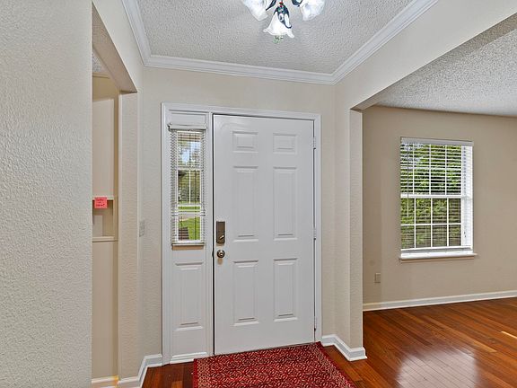 3rd image of 6802 Walden Cir