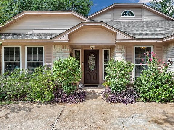 welcoming entry, recent roof and exterior paint